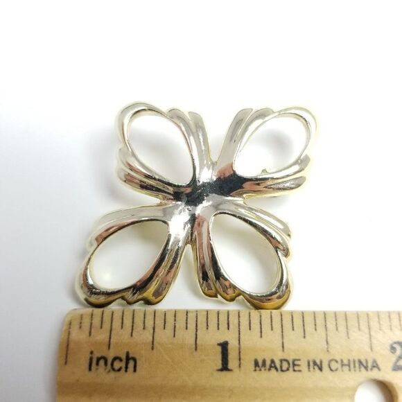 Vintage Abstract Minimal Flower Shape Brooch, Silver Tone Lapel Pin, Retro - Picture 4 of 5